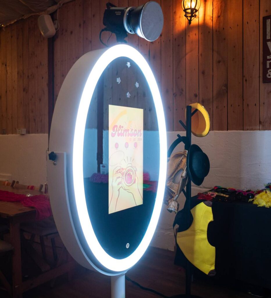 cheap selfie mirror hire